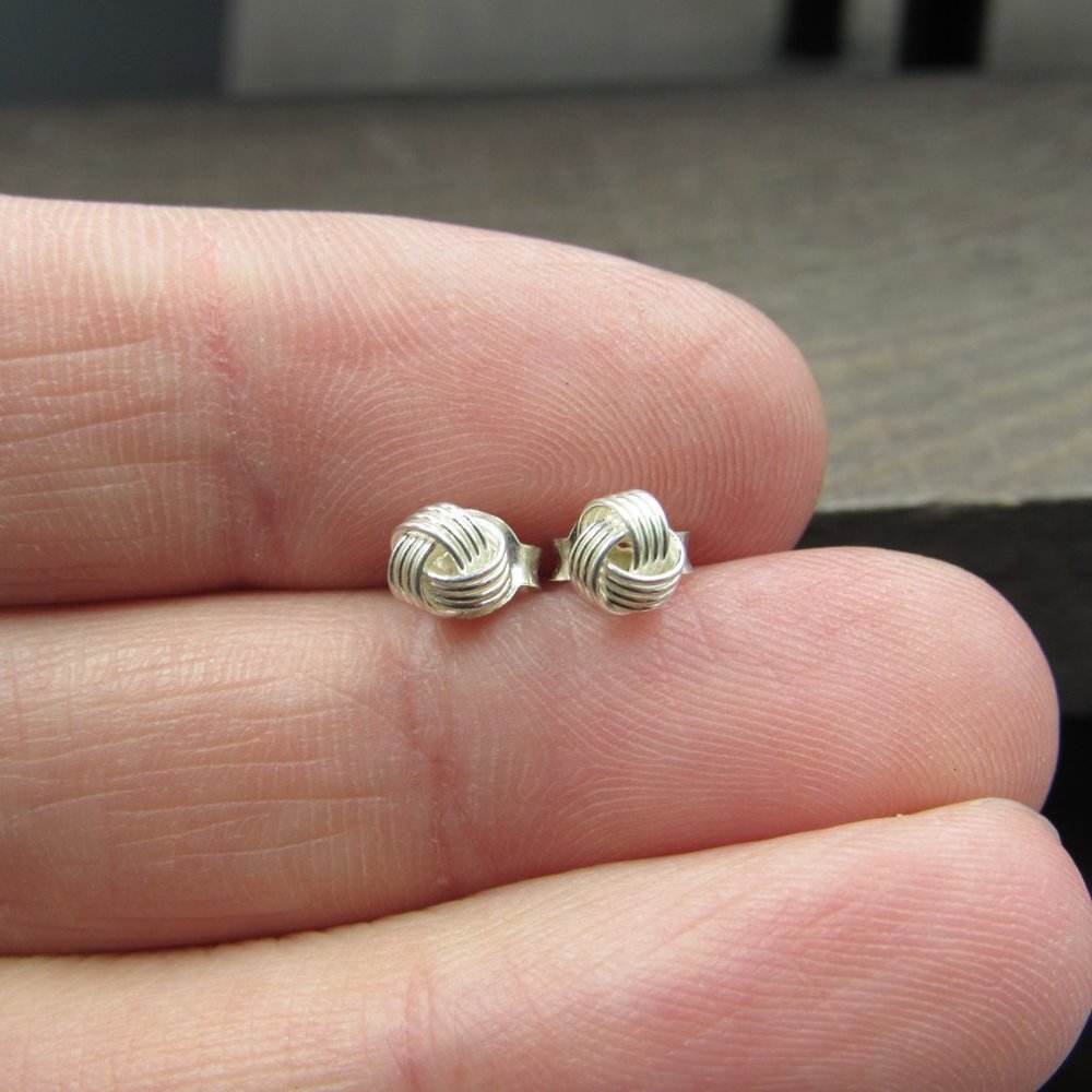 Sterling Silver Very Small Round Woven Ball Stud Earrings Vintage - Picture 2 of 7